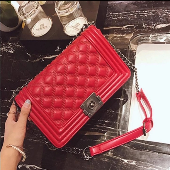 Brand New Champagne Golden Leather Shoulder bag - Picture 8 of 8